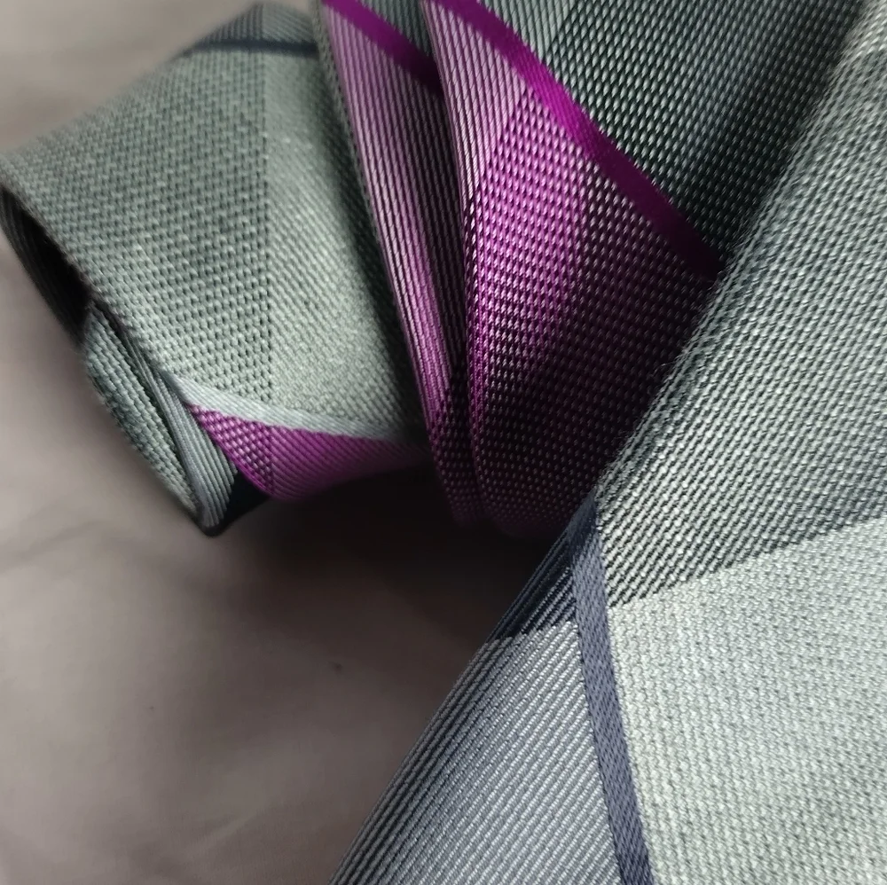 Michael Kors Tie Silk Blend Pink Purple Plaid Men Necktie Suit Formal 56.5 x3.25